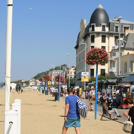 Studio En Plein Coeur De Trouville Trouville-sur-Mer Exterior foto