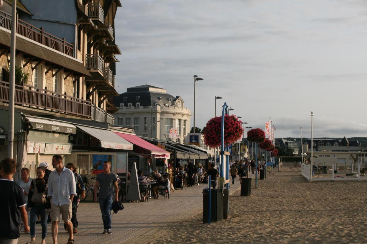 Studio En Plein Coeur De Trouville Trouville-sur-Mer Exterior foto