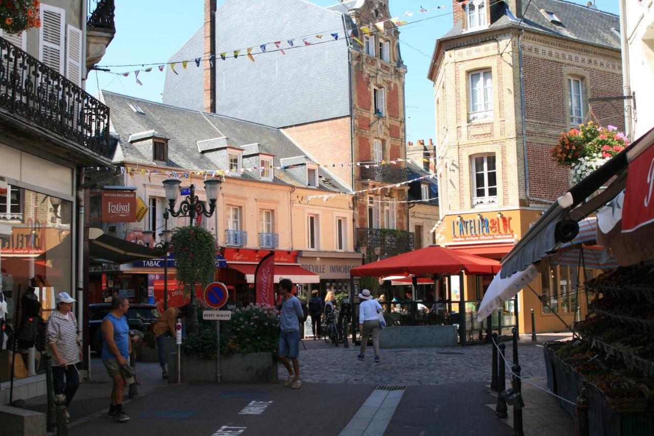 Studio En Plein Coeur De Trouville Trouville-sur-Mer Exterior foto